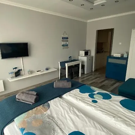 Azur Apartman *
